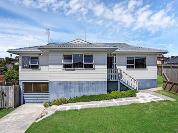 14 Tetrarch Place, Totara Vale, Auckland