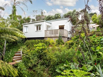 22 Shelly Beach Road, Helensville