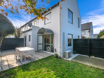 1/11 Crohane Place, Addington, Christchurch