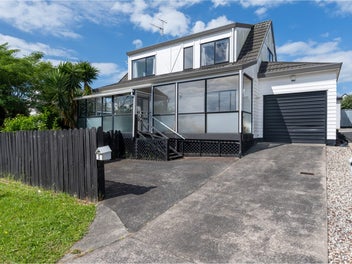 1/86 Aviemore Drive, Highland Park, Auckland