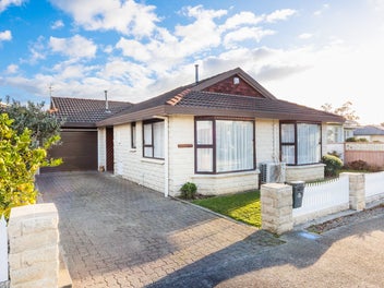 1 Wincanton Place, Awapuni, Palmerston North