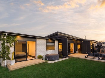 8 Rangawhenua Street, Hamilton