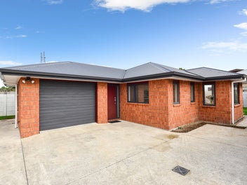 19 Landmark Court, Huntington, Hamilton
