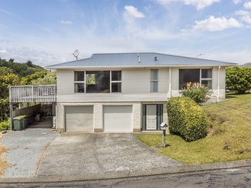 10 Capstan Lane, Whitby, Porirua