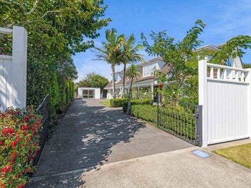 5 Tamati Place, Merrilands, New Plymouth