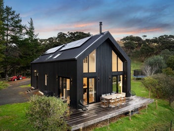 16 Long Road, Waitakere, Henderson