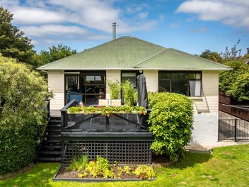 84 Glenross Street, Glenross, Dunedin