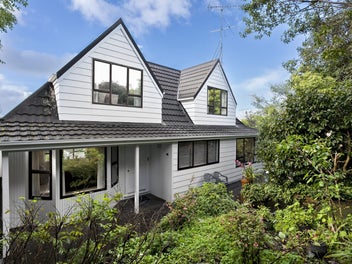 1/6 Miraka Place, Birkenhead, Auckland