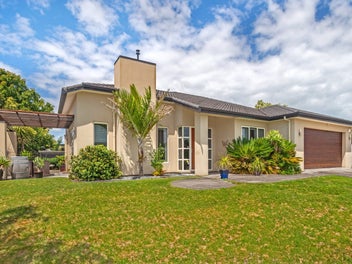 11 Charteris Rise, Riverdale, Gisborne