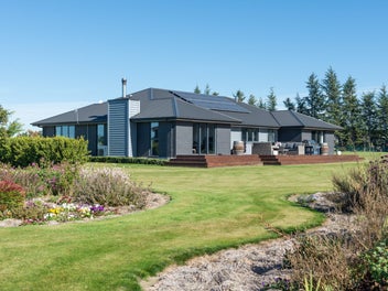 742 Woodstock Road, Burnt Hill