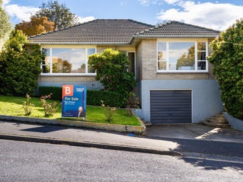11 Pioneer Crescent, Helensburgh, Dunedin