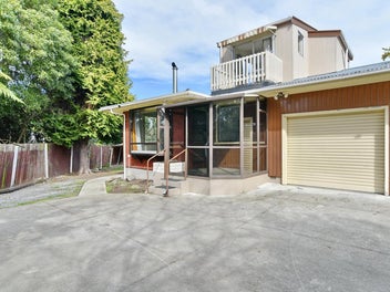 4/17 Bond Street, Waltham, Christchurch