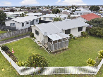 1/12 Templeton Place, Clendon Park, Auckland