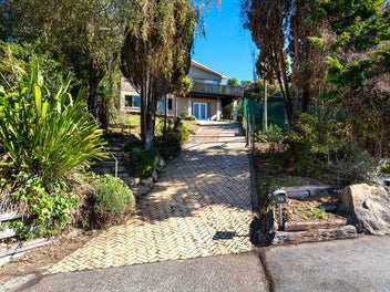 13 Delphic Street, Sawyers Bay, Port Chalmers