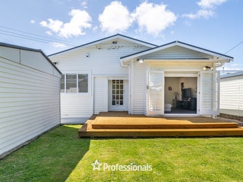 2/17 Beaumont Avenue, Alicetown, Lower Hutt