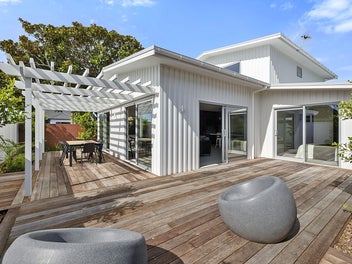 16 Clinton Street, Fitzroy, New Plymouth