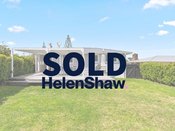 1/64 Sunnynook Road, Sunnynook, Auckland