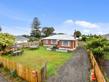 32 Hamilton Road, Papatoetoe, Auckland