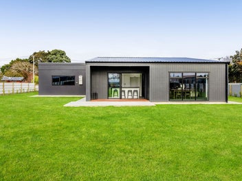 8 Manu Road, Okaiawa, Hāwera