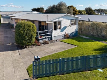 46 Aeroview Drive, Beach Haven, Auckland