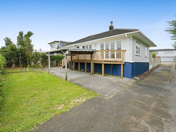 77 Farquhar Road, Glendene, Auckland