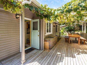 20 Wairua Road, Omiha, Waiheke Island