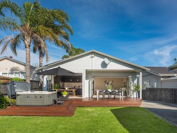 83 Shackleton Road, Mount Eden, Auckland