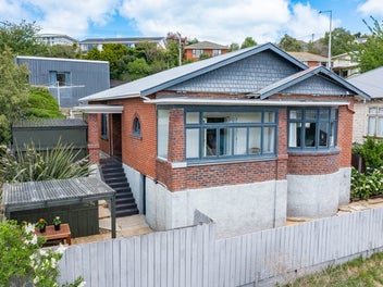 15 Riselaw Road, CALTON HILL, DUNEDIN