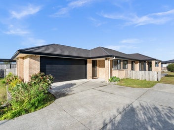 24 Kowi Lakes Drive, One Tree Point