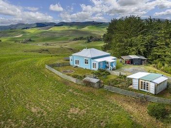 97 Waikareao Road, Te Hauke