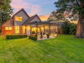 9 Johnswood Grove, Clouston Park, Upper Hutt