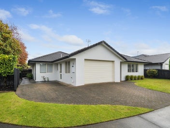 5 Montrose Place, Pyes Pa, Tauranga