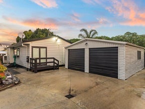 2/8 Kirklow Place, Goodwood Heights, Auckland