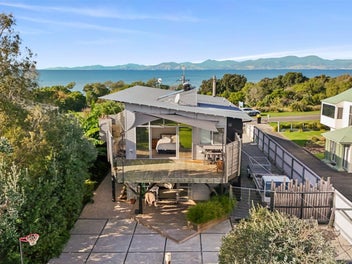 12 Cliff Road, Tasman