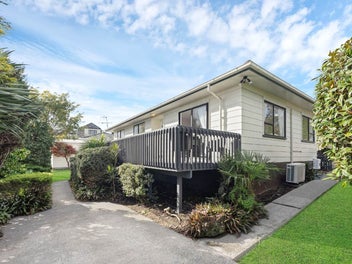 1/67 Lewisham Street, Highland Park, Auckland