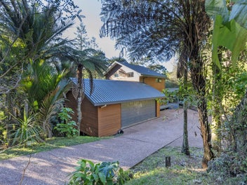 156 Laingholm Drive, Laingholm, Auckland
