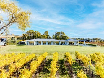 34 Side Road, Hastings