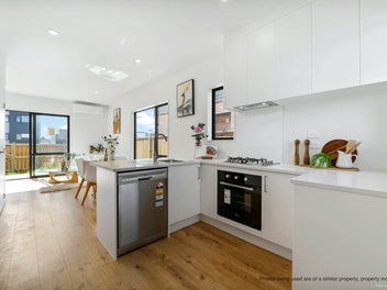 8 Creekside Way, Flat Bush, Auckland