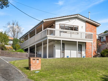 2/24 Penzance Road, Mairangi Bay, Auckland