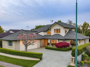 15 Keswick Crescent, Huntington, Hamilton