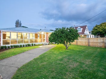 1/179 Centreway Road, Orewa, Orewa