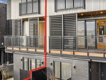 9A Huia Road, Point Chevalier, Auckland