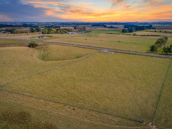 1052 Taonui Road, COLYTON