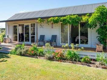 1070 Grahams Road, Ashton