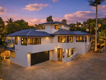 1/70B Carlisle Road, Browns Bay, Auckland