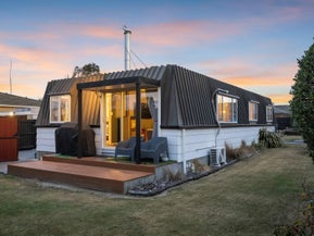 5 Queenspark Drive, Parklands, Christchurch