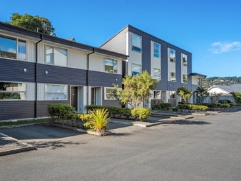 11/8 THATCHER CRES, CROFTON DOWNS, WELLINGTON