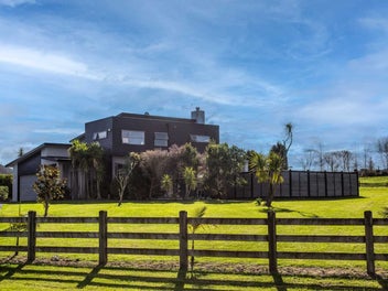 12 Aileron Rise, Albany