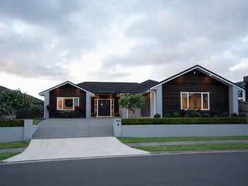 6 Batten Drive, Flagstaff, Hamilton