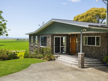 111 Pakowhai Road, Muriwai, Manutūkē